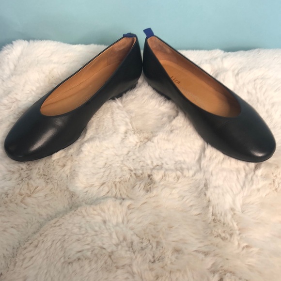 Size 5 iconic dr. Liza black leather flats. - Picture 8 of 12